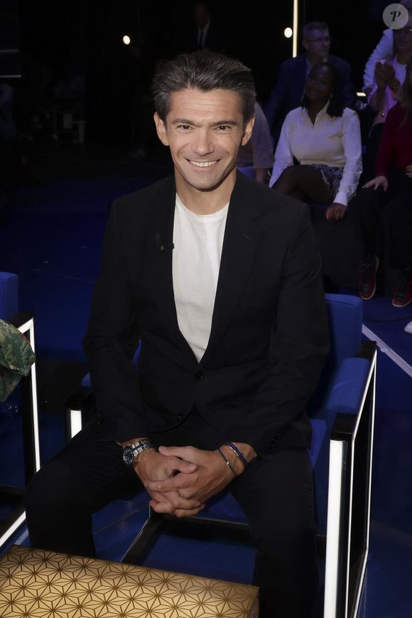 Gautier Capuçon lors de l'enregistrement de l'émission "La Boîte à secrets", présentée par F.Bollaert et diffusée le 10 octobre 2025 sur France 3, dans les studios du Lendit à Saint-Denis, Seine Saint-Denis, France, le 22 septembre 2025. © Jack Tribeca/Bestimage