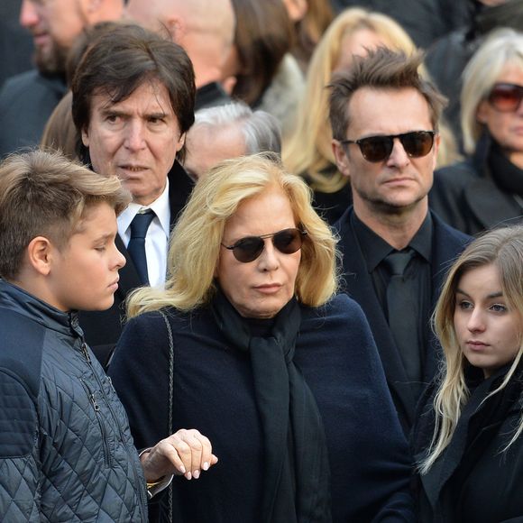Cameron Smet, Sylvie Vartan, sa fille Darina Scotti, David Hallyday - Sorties de l'église de la Madeleine après les obsèques de Johnny Hallyday à Paris le 9 décembre 2017.
© Veeren / Bestimage