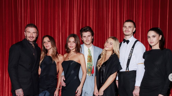 Victoria Beckham réunie toute sa famille pour un événement spécial, elle en profite pour faire passer un message à son fils