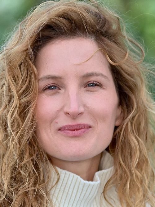 Julia Piaton a quitté Paris : son havre de paix en Provence, à deux pas du mas de sa mère Charlotte de Turckheim