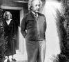 Il aurait encouragé à cultiver la curiosité plutôt que le désintérêt ou le nihilisme.

1er janvier 1930 - Berlin, Allemagne - Le physicien théoricien juif d'origine allemande Albert Einstein, largement considéré comme le scientifique le plus important du XXe siècle et l'un des plus grands physiciens de tous les temps, a réalisé une grande partie de ses travaux remarquables pendant son séjour à l'Office des brevets et pendant son temps libre. Il a joué un rôle de premier plan dans la formulation des théories de la relativité restreinte et de la relativité générale ; il a en outre apporté des contributions significatives à la théorie quantique et à la mécanique statistique.  (Crédit photo : © Keystone Press Agency/ZUMA Press Wire)
