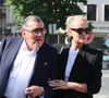 A l'instar de Johnny Hallyday, accompagnée par Jean-Claude Camus qui fut le producteur du rockeur pendant plusieurs années.
Laeticia Hallyday et Jean-Claude Camus - Arrivées aux obsèques de Philippe Labro en l'église de Saint-Germain-des-Prés à Paris le 13 juin 2025. © Dominique Jacovides - Christophe Clovis / Bestimage