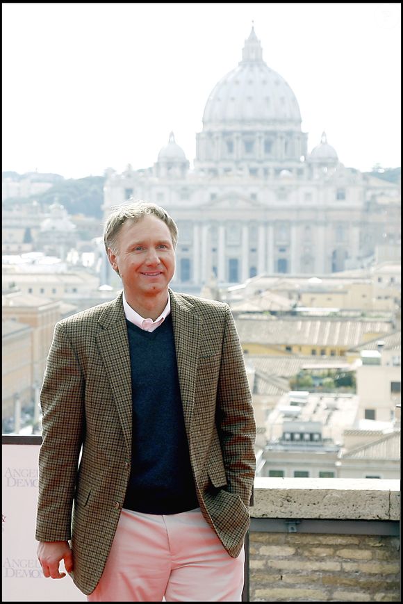 Dan Brown, qui a vécu un divorce compliqué, affirme être un homme épanoui.

Dan Brown lors du Photocall de Anges & Démons à Rome, Italy. © SGP / BESTIMAGE