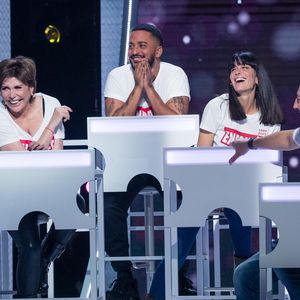 Ne pouvant assurer que 2 dates pour continuer sa tournée, Slimane a préféré annuler toute sa participation
Exclusif - Liane Foly, Slimane, Jenifer Bartoli, Kad Merad - Enregistrement de l'émission "Les enfoirés jouent le jeu", qui sera diffusée le 30 novembre en prime time sur TF1. Le 18 novembre 2019
© Cyril Moreau / Bestimage
A l'occasion des 30 ans de la troupe des Enfoirés et de la sortie du Coffret " Les 30 ans des Enfoirés 1989-2019 " au profit des Restos du Cœur, des Enfoirés et des surprises se retrouvent autour de N.Aliagas pour une grande soirée de jeux.
Des jeux en cascades, des questions en rafales, des karaokés, des blind tests, des mimes…    
Et une grande finale pour déterminer, de tous les Enfoirés présents, qui sera le grand vainqueur de la soirée.