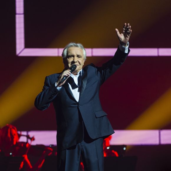 Michel Sardou - Ultime concert de Michel Sardou pour la dernière date de son spectacle "La dernière danse" à la Seine Musicale à Boulogne-Billancourt le 12 avril 2018. Le chanteur a rassemblé plus de 400 000 spectateurs pour une tournée de 82 concerts.  © Pierre Perusseau/Bestimage