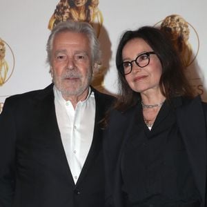 Pierre Arditi et Évelyne Bouix - 33ème « Nuit des Molières » aux Folies Bergère à Paris le 30 Mai 2022. ©Bertrand Rindoff / Bestimage