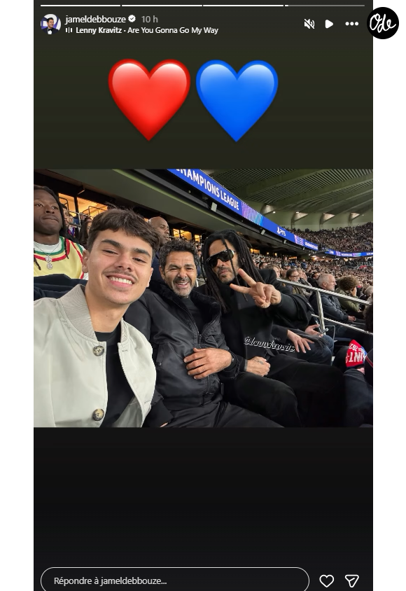 En effet, Jamel Debbouze et le jeune Léon ont eu le privilège de vivre l'intégralité du match installés juste à côté de l'immense star internationale du rock, Lenny Kravitz. 

Jamel Debbouze en tribunes du parc des Princes pour voir le match PSG-FC Barcelone