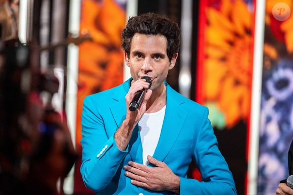 Mika lors du Téléthon 2024, à Saint Denis, près de Paris, France, le 29 novembre 2024. Photo par Alexis Jumeau/ABACAPRESS.COM