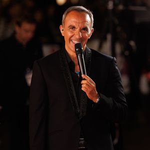 Nikos Aliagas assiste à la 27e cérémonie des NRJ MUSIC AWARDS au Palais des Festivals, le 31 octobre 2025 à Cannes, en France.  Photo : Anne Barson/ABACAPRESS.COM