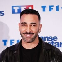 Adil Rami est à nouveau en couple ! La star des Traîtres et Danse avec les stars pourrait présenter sa nouvelle compagne à un grand évènement