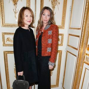 Cette chanson a pris une nouvelle dimension pour Laura Smet après le décès de Nathalie Baye.
Nathalie Baye et sa fille Laura Smet lors de la soirée des "Révélations César 2015" à l'hôtel Meurice à Paris le 12 janvier 2015.
© OLIVIER BORDE / BESTIMAGE