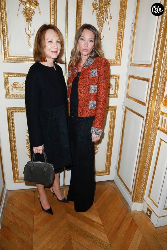 Cette chanson a pris une nouvelle dimension pour Laura Smet après le décès de Nathalie Baye.

Nathalie Baye et sa fille Laura Smet lors de la soirée des "Révélations César 2015" à l'hôtel Meurice à Paris le 12 janvier 2015.

© OLIVIER BORDE / BESTIMAGE