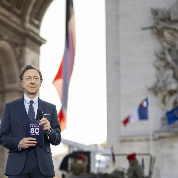 En effet, l'animateur verrait bien l'Autriche l'emporter cette année

Exclusif - Stéphane Bern - Emission "Le concert pour la paix" sur les Champs-Elysées à Paris, retransmis en direct sur France 2, le 8 mai 2025. © Christophe Clovis - Pierre Perusseau / Bestimage
