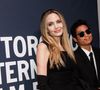 Dans les années 2000 juste après son mariage avec Billy Bob Thornton, l'actrice et son époux acquièrent une énorme propriété à Beverly Hills pour un montant de 3,75 millions de dollars.
Angelina Jolie et Pax Jolie-Pitt au Toronto International Film Festival / Cole Burston / The Canadian Press via ZUMA Press