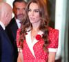 Kate Middleton a fait une apparition publique très remarquée ce mardi à Londres.

La princesse de Galles lors d'une réception organisée par Cancer Research UK à l'occasion du 125e anniversaire de l'organisation caritative, au St James's Palace, à Londres. 

©Bestimage
