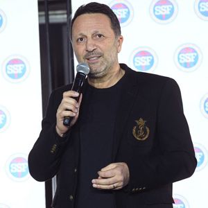 Arthur lors de la soirée de gala de l'Opération "Tous Sauveteurs" à l'occasion du 23ème anniversaire de l'association "Sauveteurs Sans Frontières" (SSF) à l'hôtel du Collectionneur Paris le 20 mars 2023.
© Rachid Bellak/Bestimage