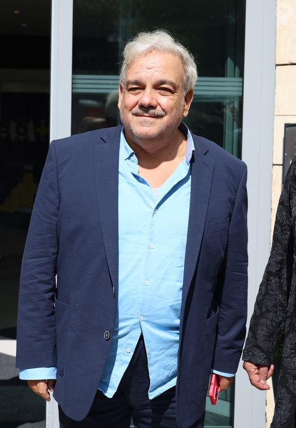 Exclusif - Didier Bourdon - Les célébrités quittent les studios de RTL à Neuilly-sur-Seine, le 2 septembre 2024. 

Agence / Bestimage