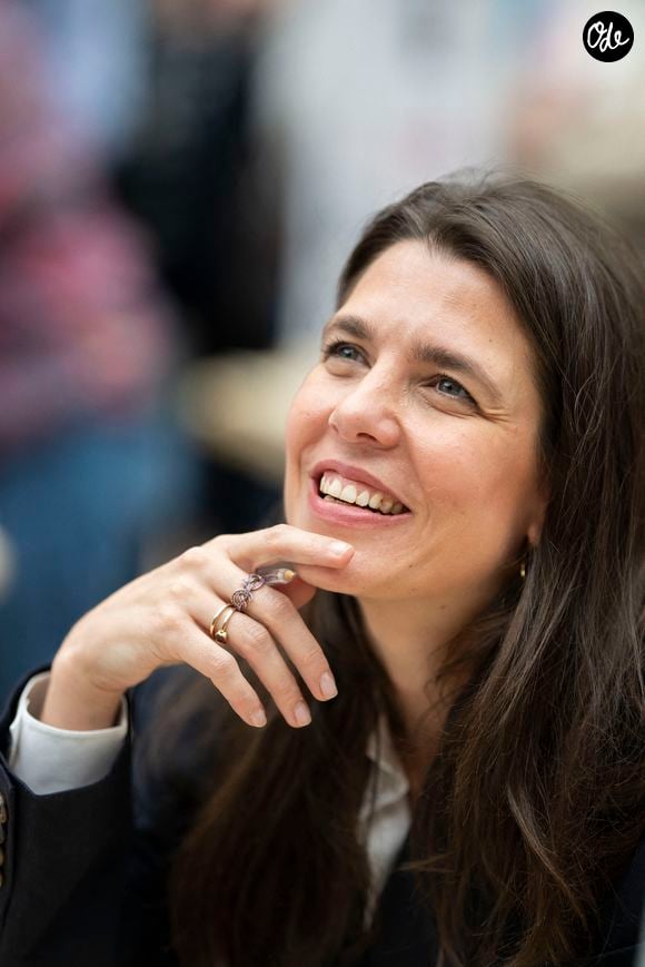 Charlotte Casiraghi lors du Salon du livre de Paris, le 17 avril 2026 à Paris, en France. Photo : Eliot Blondet/ABACAPRESS.COM