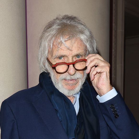 Pierre Richard lors de la soirée de gala pour la fondation de la recherche en physiologie, les Stethos, au George V à Paris le 18 mars 2024. © Coadic Guirec / Bestimage