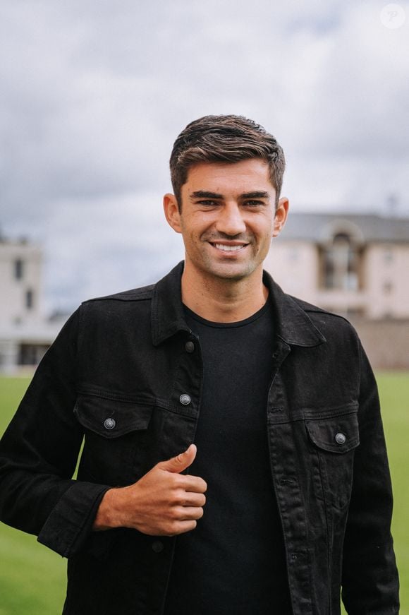 Conférence de presse d'Enzo Zidane, milieu de terrain de 26 ans, fils aîné de Zizou, pour officialiser son arrivée en Ligue 2 BKT dans le club de football de Rodez Aveyron, dont son père est actionnaire depuis 2012. Rodez, France, le 30 juin 2021. Photo Tourneret/ANDBZ/ABACAPRESS.COM