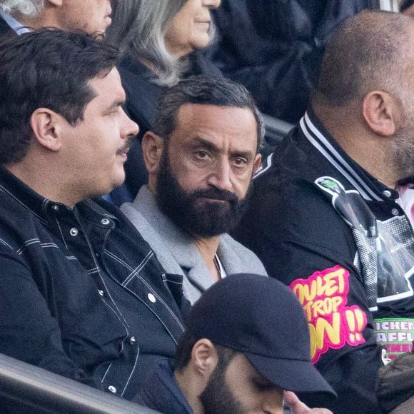 Cyril Hanouna - Célébrités dans les tribunes lors du match retour de la Ligue Des Champions 2024-2025 (LDC) "PSG - Arsenal" (2-1) au Parc des Princes à Paris le 7 mai 2025. © Cyril Moreau/Bestimage