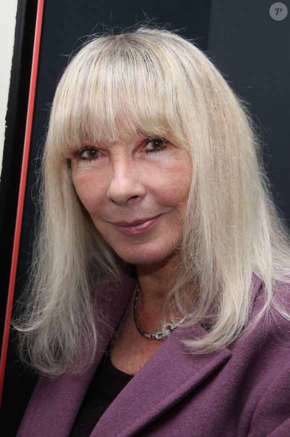 Dany Saval ( épouse de Michel Drucker ) arrive à l'anniversaire de Michele Morgan qui fête ses 91 ans et lance ses peintures sur une Galerie en 2011. Guignebourg Denis/ABACA