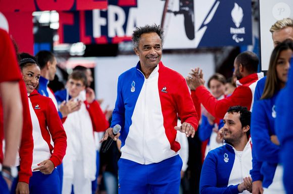 Yannick Noah - Defile de la collection Olympique de l equipementier Le Coq Sportif lors du défilé de la collection Olympique de l'équipementier "Le Coq Sportif" à Romilly-sur-Seine, France, le 4 octobre 2021. © Jean-Baptiste Autissier/Panoramic/Bestimage