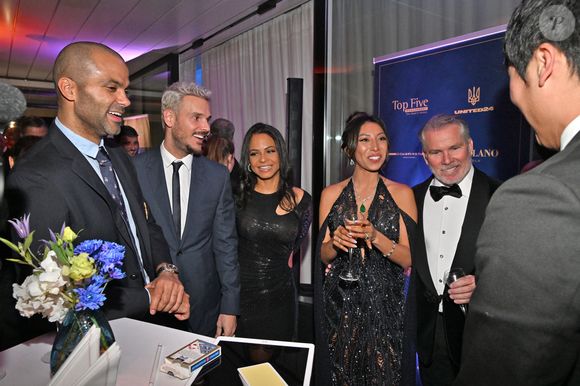 Avec leurs compagnes respectives, Tony Parker et M. Pokora, qui partage la vie de la chanteuse et comédienne américaine Christina Milian, semblent avoir désormais formé une véritable bande de potes. 

Exclusif - Tony Parker, Matt Pokora et Christina Milian au cocktail du gala annuel de la Fondation Elina Svitolina au Yacht Club de Monaco, le 2 décembre 2022.
© Bruno Bebert / Bestimage