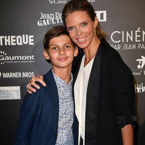 Sylvie Tellier a célébré le 15e anniversaire de son fils Oscar

Sylvie Tellier et son fils Oscar - Visite privée de l'exposition Cinémode par Jean-Paul Gaultier à la cinémathèque française à Paris © Veeren Ramsamy - Christophe Clovis/Bestimage
