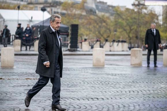 Le président Emmanuel Macron et les membres du gouvernement lors du dépôt de gerbe à l'Arc de Triomphe à Paris ; commémoration du 106ème anniversaire de l'armistice de 1918.
Le 11 novembre 2024.

© Eliot Blondet / Pool / Bestimage