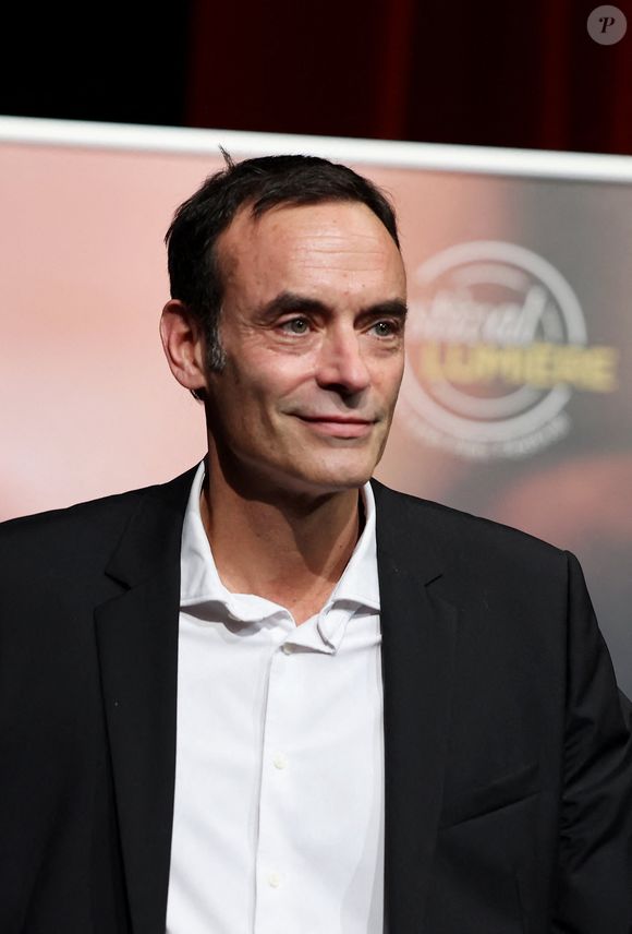 Anthony Delon au photocall de la cérémonie de remise du prix lumière de la 16ème édition du Festival Lumière à l'Amphithéâtre - Centre de Congrès à Lyon, France, le 18 octobre 2024. © Dominique Jacovides/Bestimage