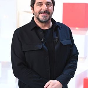 "J’ai été invité, mais j’étais en concert à Boulazac. Du coup, comme j’étais à Boulazac, je n’ai pas pu faire Notre-Dame de Paris" a-t-il confié sur RTL
Exclusif - Patrick Fiori - Enregistrement de l'émission Vivement dimanche en hommage au duo Jean Poiret et Michel Serrault au studio Gabriel, presentée par Michel Drucker . Diffusion sur France 3 le 17 mars 2024. . © Guillaume Gaffiot / Bestimage