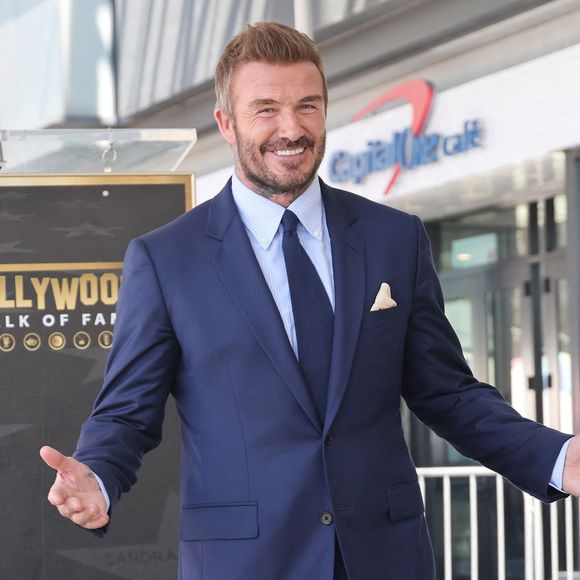 David Beckham a dévoilé son étoile sur le Walk of Fame à Los Angeles...

Los Angeles, Californie, États-Unis : David Beckham lors d'une cérémonie en l'honneur de l'actrice Jessica Chastain, à qui l'on a décerné une étoile sur le Walk of Fame d'Hollywood. (Crédit photo : © Nina Prommer/ZUMA Press Wire / Bestimage)