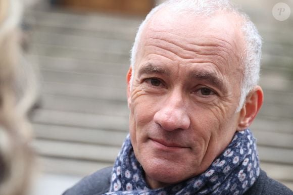 Le présentateur du JT de 20 heures sur TF1 est venu rendre hommage à l'ex-présentatrice météo.

Gilles Bouleau lors de la cérémonie des obsèques de Catherine Laborde à l'église Saint-Roch à Paris, France, le 6 février 2025. Photo par Jerome Domine/ABACAPRESS.COM