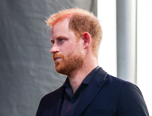 Le prince Harry, duc de Sussex lors de sa prestation sur scène au concert One805 Live, qui se tenait dans la propriété en bord de mer de la star du cinéma Kevin Costner à Summerland, en Californie. © Zuma Press / Bestimage