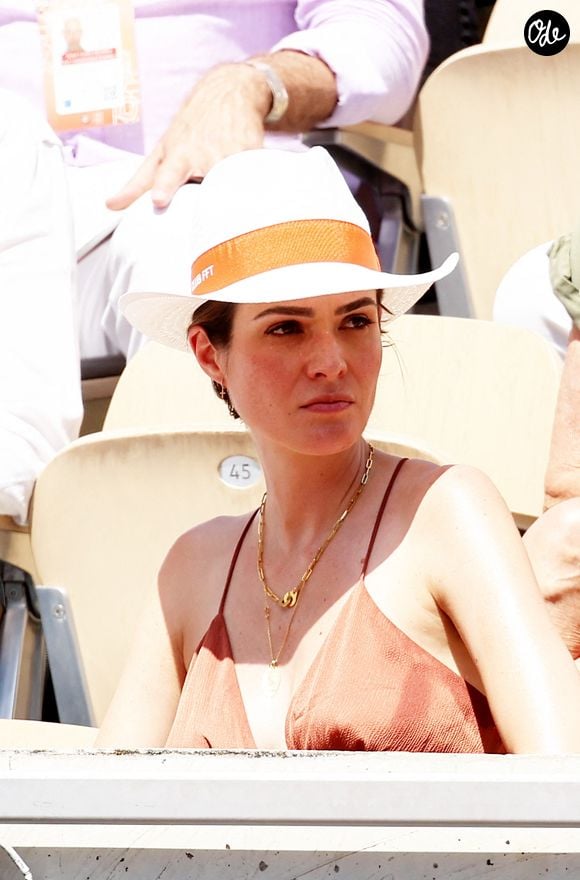 Le chanteur Vianney et sa femme Catherine Robert, assistent aux Internationaux de France de Tennis de Roland Garros 2026, le 28 mai 2026. © Jacovides / Moreau / Bestimage