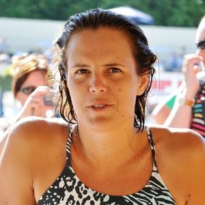 Malgré la fin de son histoire avec Laure Manaudou, mère de sa fille Manon, Frédérick Bousquet est resté très proche de son ancien beau-frère. 

Exclusif - Laure Manaudou replonge pour le 8ème meeting de natation de Carcassonne le 28 juin 2015. ROBERT FAGES / BESTIMAGE