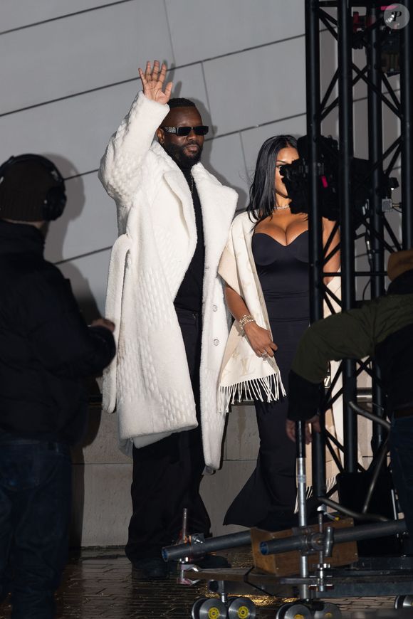 Gims et sa nouvelle compagne - Les célébrités au défilé Louis Vuitton "Collection Homme Prêt-à-Porter Automne/Hiver 2026-2027" lors de la Fashion Week de Paris, le 20 janvier 2026
© Florian Lavielle / Bestimage