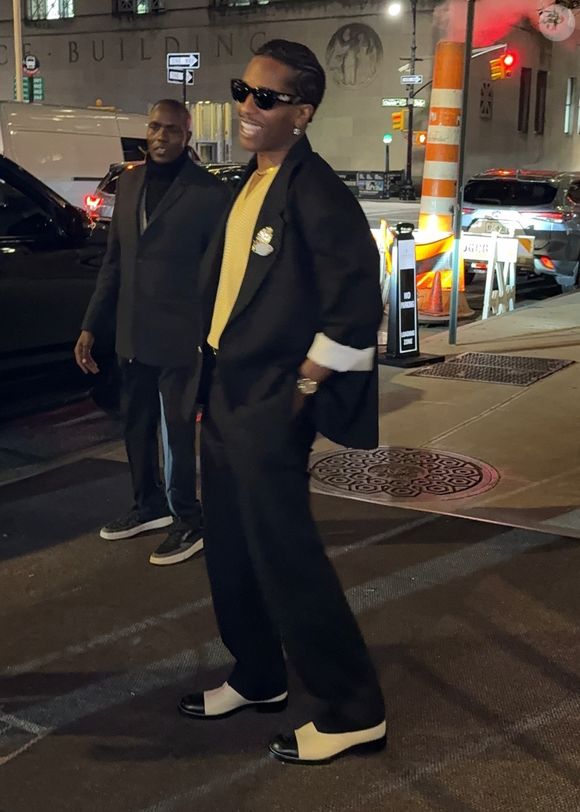 New York, NY – Rihanna et A$AP Rocky ont été vus rentrant au Four Seasons Hotel après leur apparition éblouissante aux CFDA Awards 2025 à New York.

Backgrid USA / Bestimage
