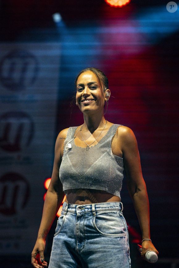 "Les gens, à force de te voir aussi très forte, ils voient en toi une forme de puissance [...] Tu te rends compte que tu n'as pas d'espace pour te plaindre", a-t-elle regretté.

Amel Bent en concert au festival Music en ciel à Saint-Priest le 12/07/2025 .Photo Sandrine Thesillat / PsNewZ