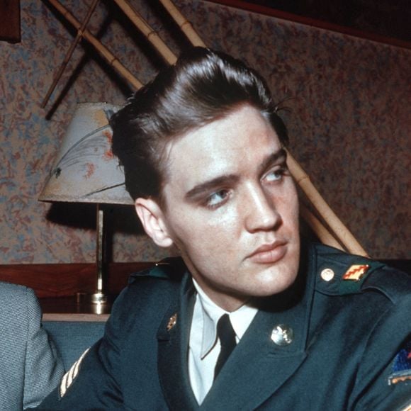 Le chanteur de rock'n roll américain Elvis Presley lors de la conférence de presse à Friedberg en Hesse le 1er mars 1960 à l'occasion de la fin de son service militaire. Photo par DPA/ABACAPRESS.COM