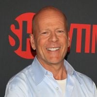 Bruce Willis : les dernières photos de l’acteur, sur une plage de Los Angeles, montrent que ça ne va pas mieux