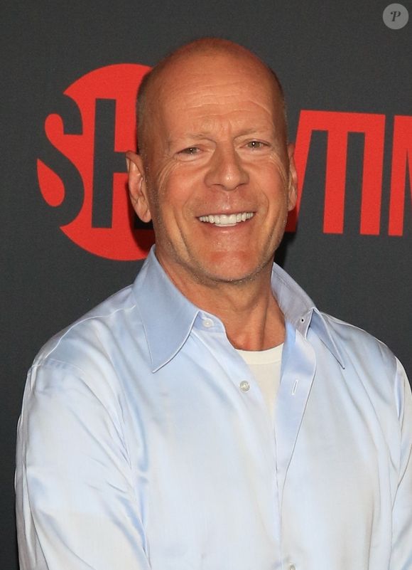 Bruce Willis est une ancienne star du cinéma d'action hollywoodien

Bruce Willis - Les célébrités arrivent au T-Mobile Arena pour assister au combat de boxe qui oppose Floyd Mayweather et Conor McGregor à Las Vegas

Backgrid USA / Bestimage