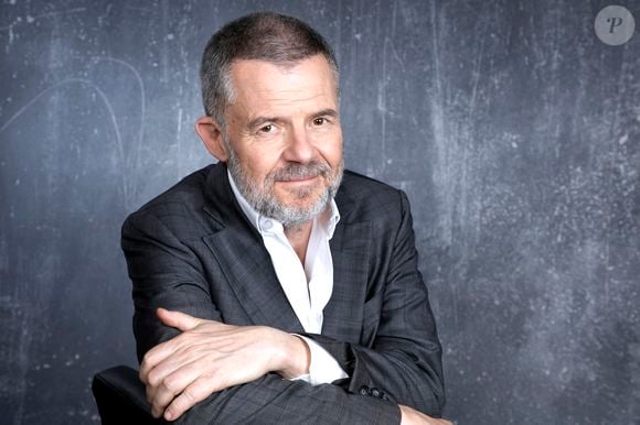 Exclusif - Portrait de Eric Naulleau à Paris, le 11 juin 2025.
© Cédric Perrin/Bestimage