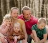 Les parents ayant eu plus d’enfants que prévu affichent, en moyenne, un bien-être psychologique plus faible.

Photo prise par Peter Dlhy / Unsplash