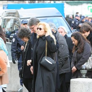 Tony Scotti et Sylvie Vartan - obsèques du chanteur Carlos en l'église Saint-Germain des Prés à Paris en 2008. JACOVIDES-GUIZARD / BESTIMAGE