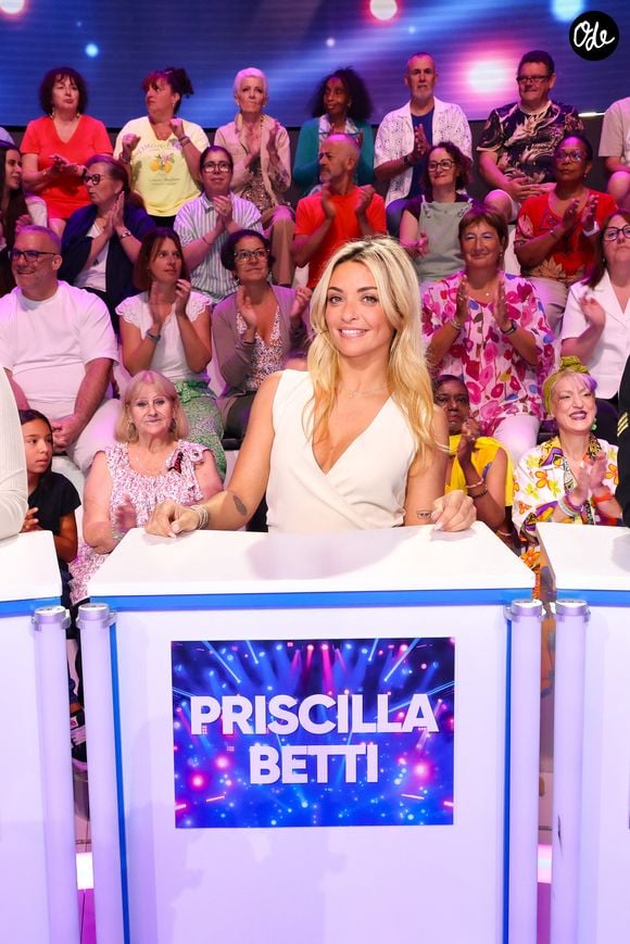 Priscilla Betti lors de l'enregistrement de l’émission "On Connait La Chanson Céline Dion", présentée par L.Boccolini et diffusée le 1er septembre sur W9, à Paris, France, le 2 juillet 2026. © Jack Tribeca/Bestimage