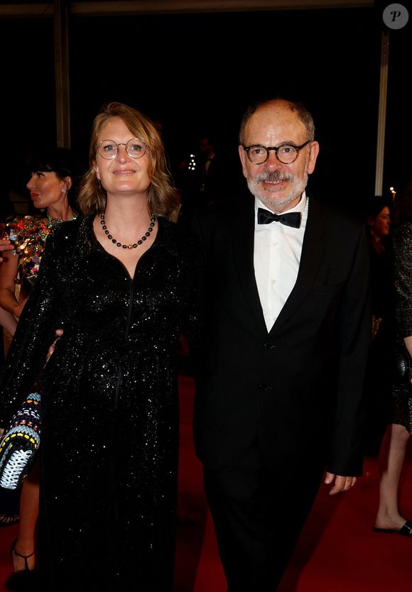 Anna Novion et son mari Jean-Pierre Darroussin - Montée des marches du film " Rapito (L'enlèvement) " lors du 76ème Festival International du Film de Cannes, au Palais des Festivals à Cannes. Le 23 mai 2023
© Jacovides-Moreau / Bestimage