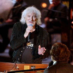 Exclusif - Hugues Auffray durant le deuxième jour d'enregistrement de l'émission de télévision "Nice Jazz Festival" au Théâtre de Verdure à Nice, le 25 juillet 2020.© Bruno Bebert / Bestimage