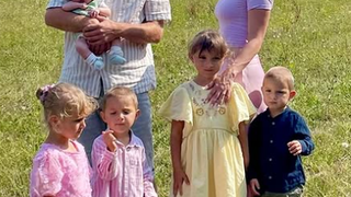 A 26 et 28 ans et après cinq bébés en six ans, ce duo de Familles nombreuses ne pourra plus enfanter